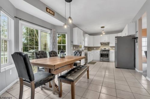 26 Francis Dr, Bridgewater NJ  08807-5714 exterior