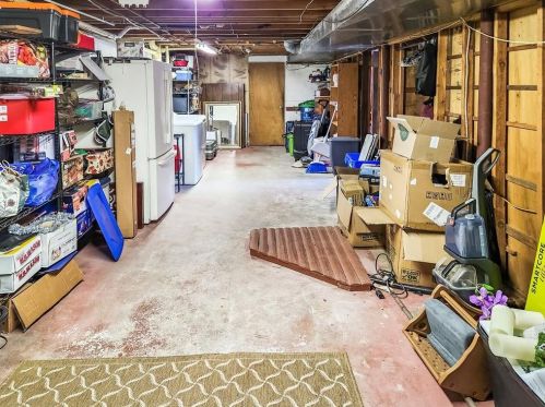 868 Greenville Ave, Providence RI  02919-1324 exterior