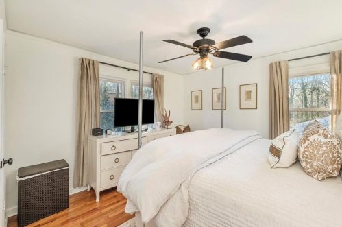 1056 Country Ln, Atlanta GA 30324-4519 exterior