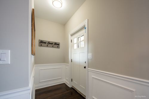 7616 Luella Ave, Chicago IL 60649-4108 exterior