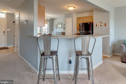 105 Knollwood Dr, Lancaster PA 17601-5613 exterior