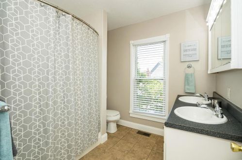 6615 Wise Ave, Saint Louis MO 63139-3725 exterior