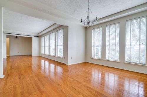 6937 Delmeta Dr, Dallas TX 75248-5529 exterior