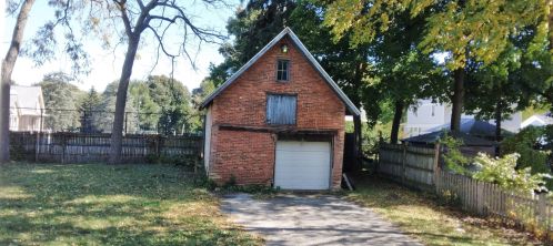 723 County St, Waukegan, IL 60085-3959