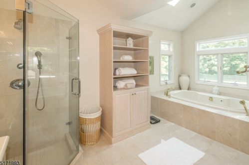 10 Marion Ln, Scotch Plains NJ 07076-2925 exterior