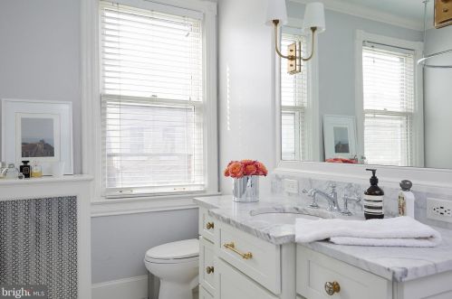 127 Duddington Pl, Washington DC 20003-2610 exterior