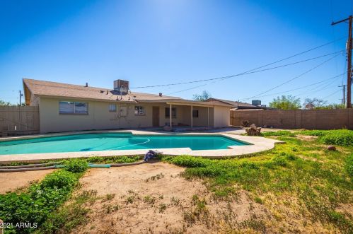 6110 Earll Dr, Phoenix AZ 85033-5841 exterior