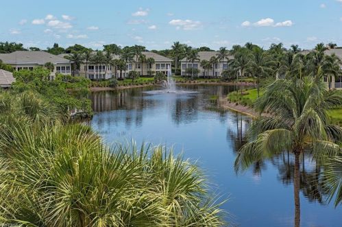 300 Dunes Blvd, Naples FL 34110-6418 exterior