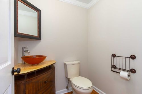 2004 Mulberry Ct, Poughkeepsie NY  12603-6962 exterior