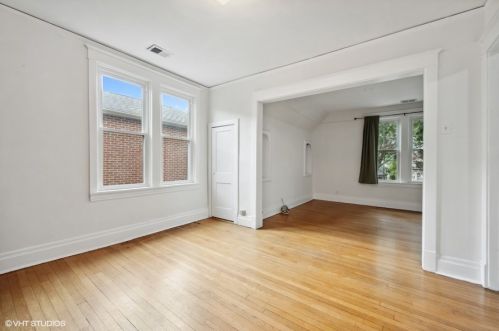 2455 Winona St, Chicago IL 60625-2504 exterior