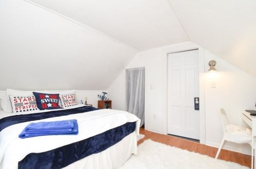 17 Waldorf St, Springfield MA 01109-1837 exterior