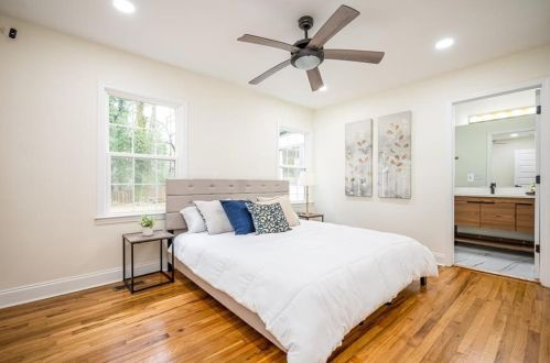 1430 Centra Villa Dr, Atlanta GA  30311-3426 exterior