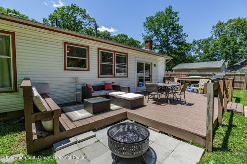 1618 Whitcomb Rd, Lacey NJ  08731-3347 exterior