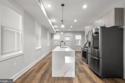 610 Roxboro Pl, Washington DC  20011-1254 exterior