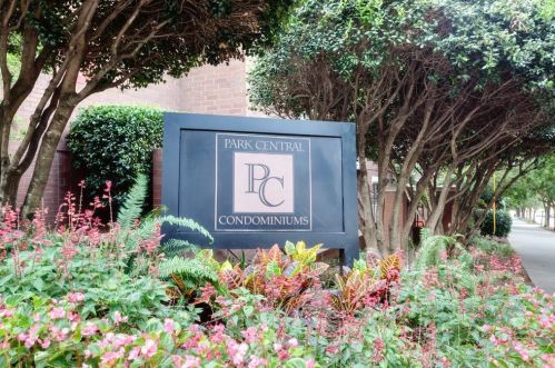 1101 Juniper St, Atlanta GA  30309-7664 exterior