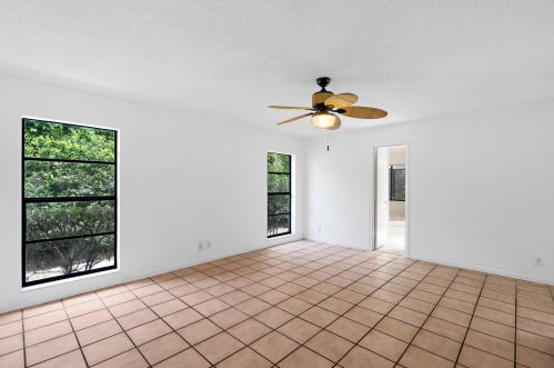 17320 Lake Park Rd, Boca Raton FL 33487-1166 exterior