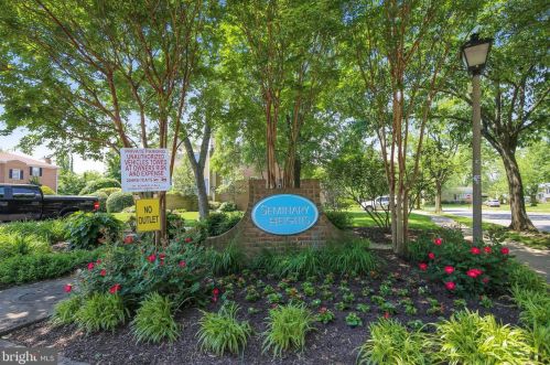 2685 Centennial Ct, Alexandria VA 22311-1304 exterior