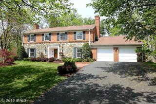 6733 Michaels Dr, Bethesda, MD 20817-2219