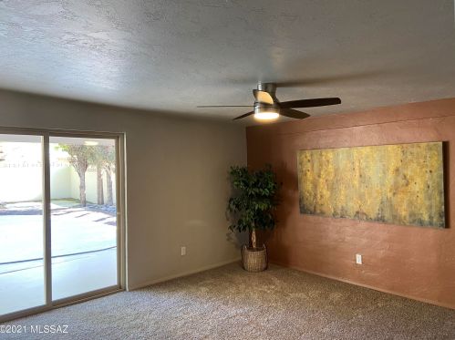 8542 Calle Bolivar, Tucson AZ  85715-5409 exterior