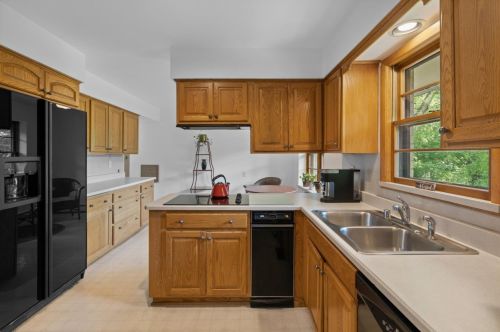 7032 Ardara Ave, Milwaukee WI 53209-2922 exterior