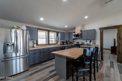 39510 12th St, Phoenix AZ  85086-7336 exterior