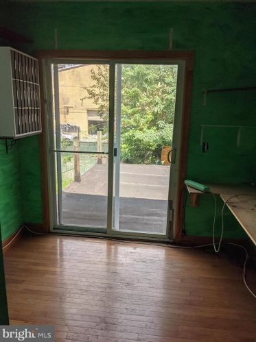 2029 Ellsworth St, Philadelphia PA 19146-3010 exterior