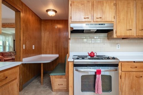 6 Davis Way, Worcester MA 01604-1314 exterior