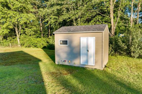 1 Rex Dr, Concord NH 03303-4166 exterior