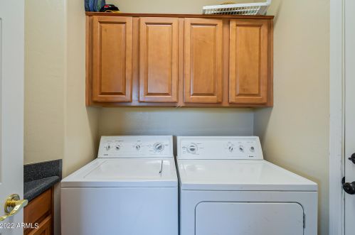 2334 Carter Rd, Phoenix AZ 85041-6057 exterior