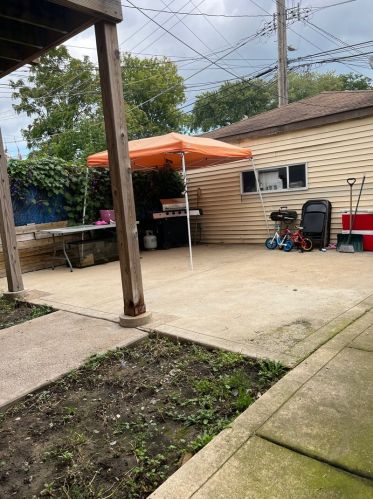 5531 Wood St, Chicago IL 60636-1223 exterior