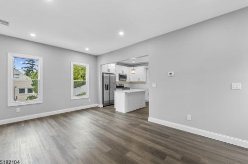 156 Barnert Ave, Paterson NJ  07512-1640 exterior