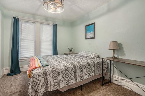 604 Apple Ave, Meskegon MI  49442-3646 exterior