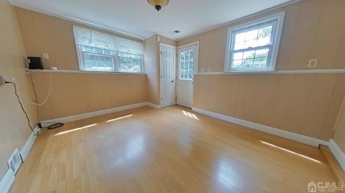 23 Peru St, Edison NJ  08820-2625 exterior