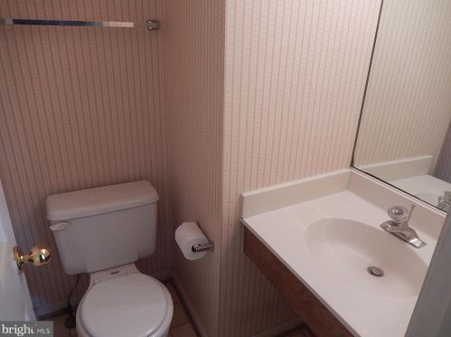 12302 Herrington Manor Dr, Silver Spring MD 20904-1673 exterior