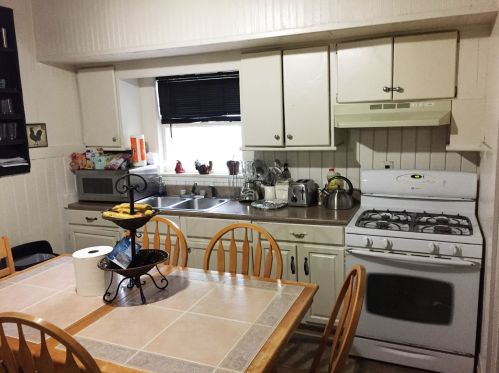 653 Broadway St, Joliet, IL 60435-6364