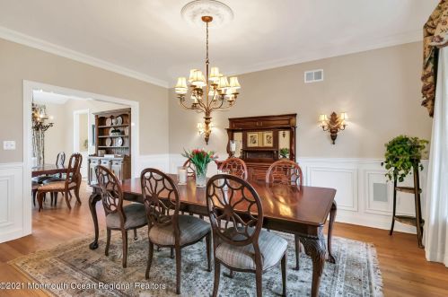 15 Sunny Ridge Dr, Red Bank NJ exterior