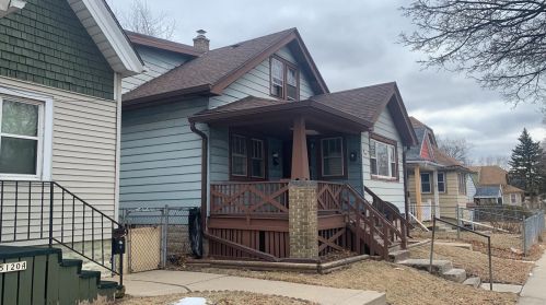 5116 32nd St, Milwaukee, WI 53209-5430