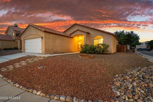 2622 Camino De La Caterva, Tucson AZ  85742-9262 exterior