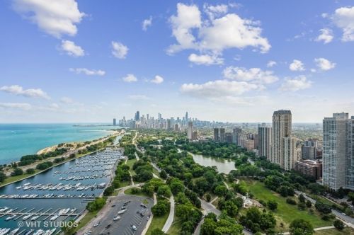 2800 Lake Shore Dr, Chicago IL  60657-6232 exterior
