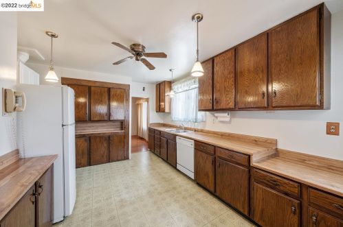 1548 Blake St, Berkeley CA 94703-1904 exterior