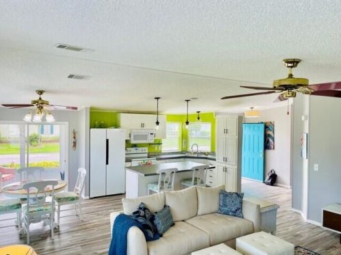 3729 Sleepy Hollow Ln, Fort Pierce FL  34952-3121 exterior