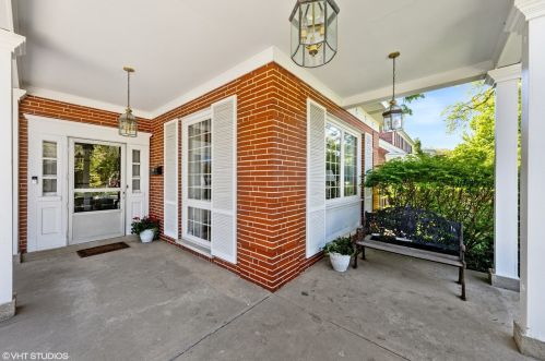 333 Sturges Pkwy, Elmhurst, IL 60126-3338