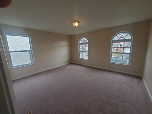 134 Nottingham Dr, Pittsburgh PA 15235-5120 exterior