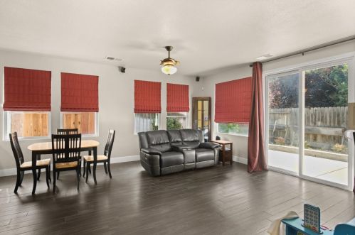 1272 Paseo Belleza, Turlock CA 95382-7396 exterior