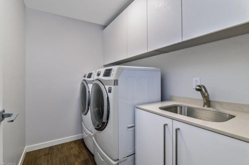 1940 Empress Ct, Naples FL 34110-8141 exterior