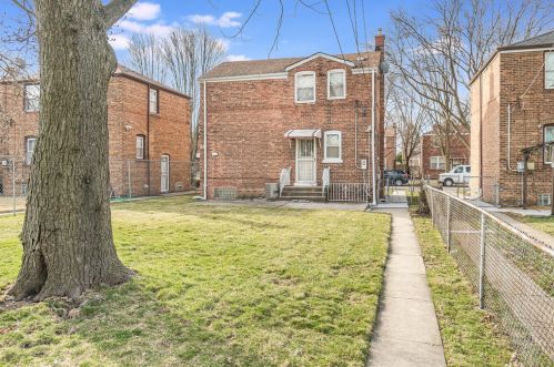 3550 84th St, Chicago, IL 60652-3210