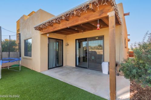 8770 Perry Park Cir, Tucson AZ  85730-1302 exterior