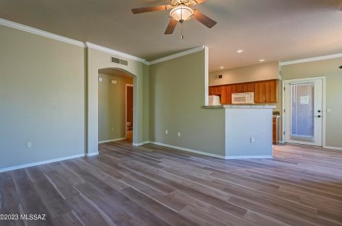 7050 Sunrise Dr, Tucson AZ  16105-1317 exterior