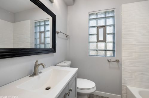 1237 Kedvale Ave, Chicago IL 60623-1223 exterior