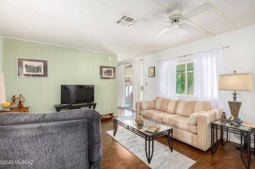 5387 Flying W St, Tucson AZ 85713-4434 exterior